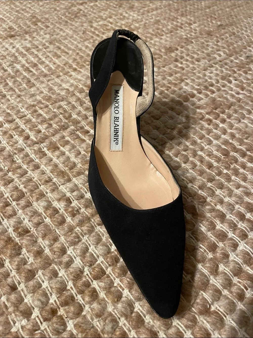 Manolo Blahnik Black Pointed Slingback Heels - Picture 3 of 6